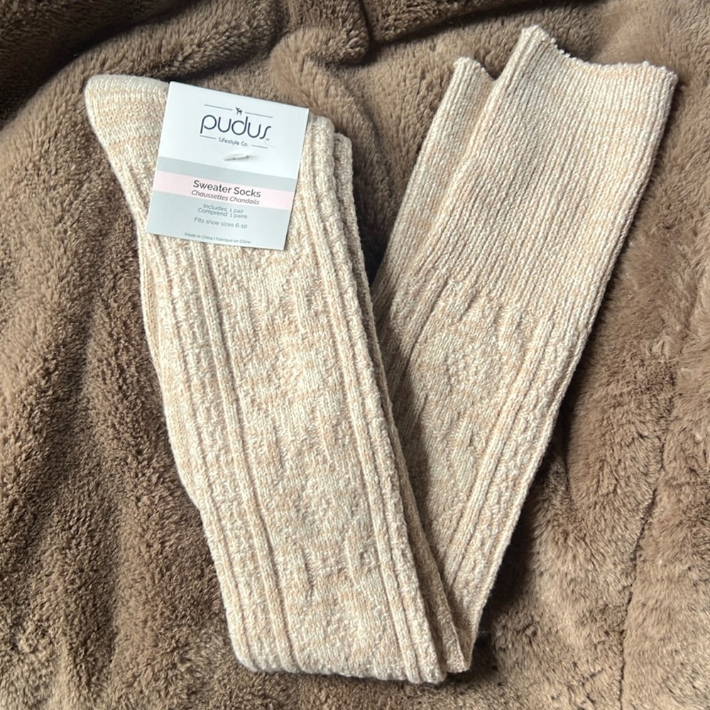 Lifestyle Co Pudus Sweater Socks